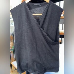 Ralph Lauren Women’s V-neck Wool Vest size Medium